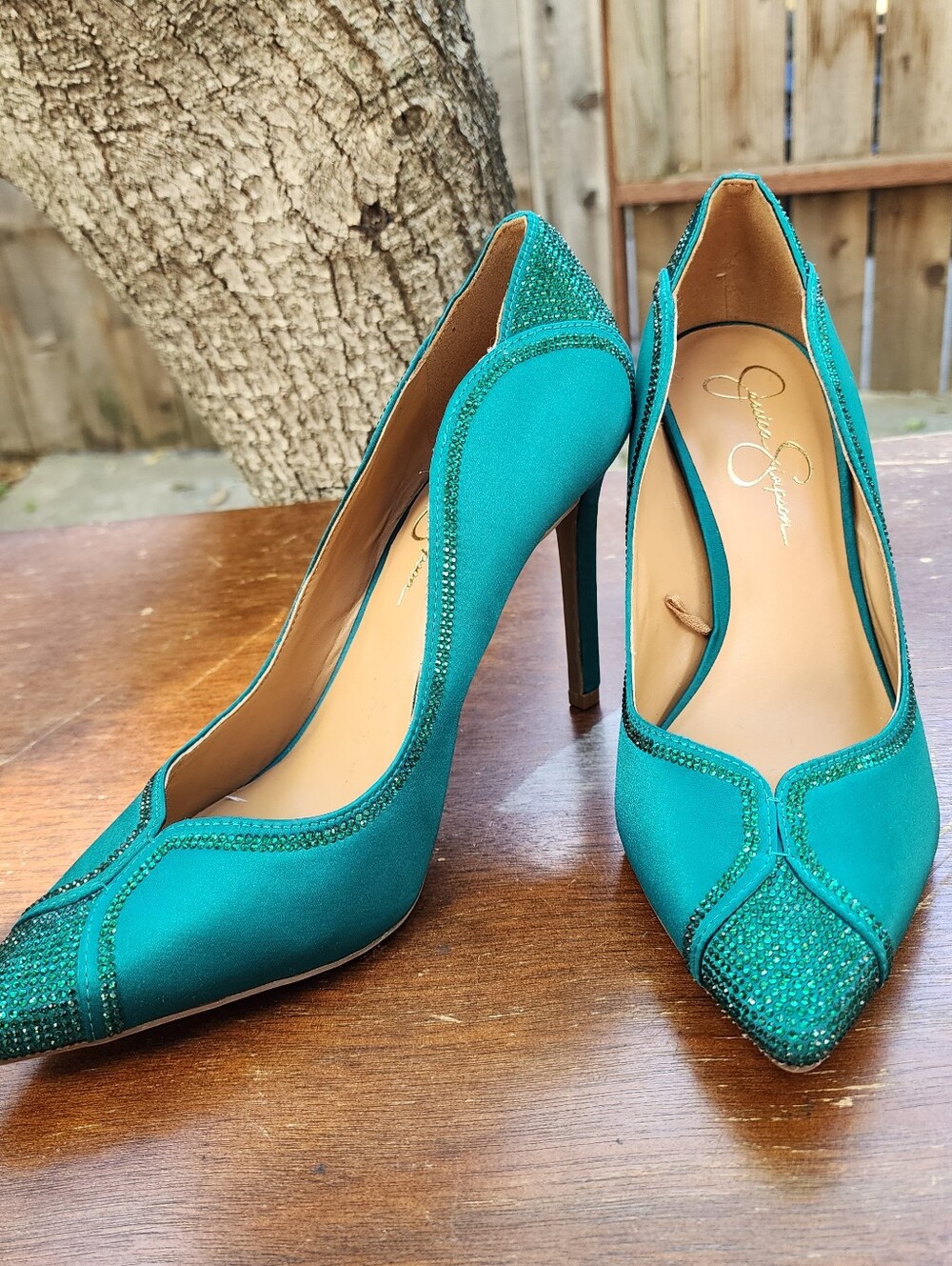 Jessica Simpson Gerley Emerald Green Satin Rhinestone Pointed Toe Pumps 9M